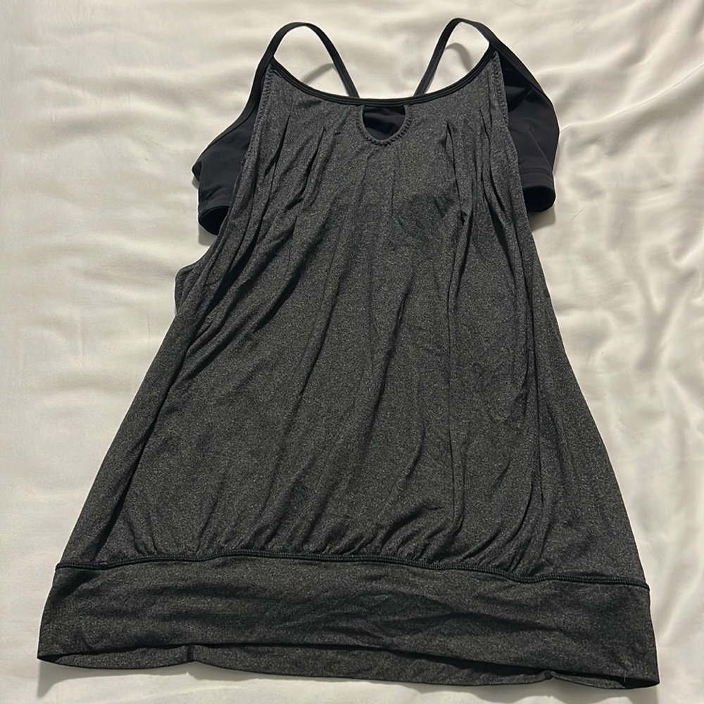 Lululemon Size 10 tank top with built in bra